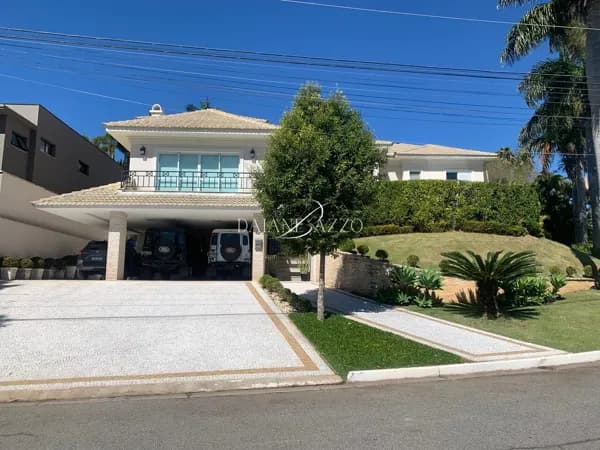 Casa de Alto Padrão no Tamboré 2, Alphaville, 5 Suítes, Elevador, Área de Lazer Completa