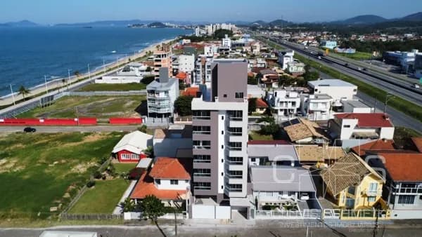 APARTAMENTO DUPLEX QUADRA MAR