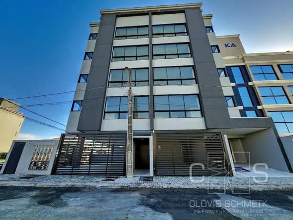 APARTAMENTO COM ELEVADOR E PERTO DA PRAIA