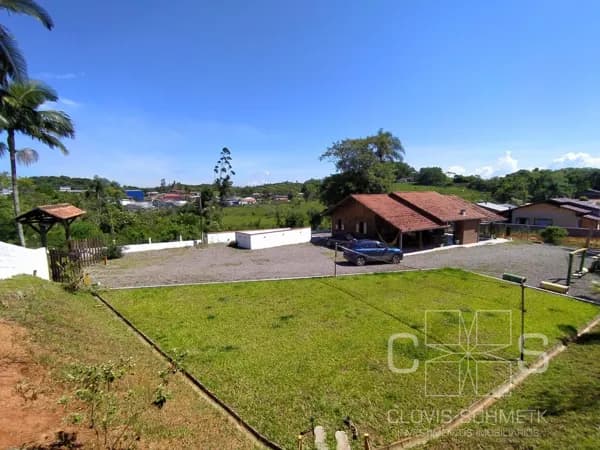 Sitio em Medeiros a apenas 5 minutos da Praia
