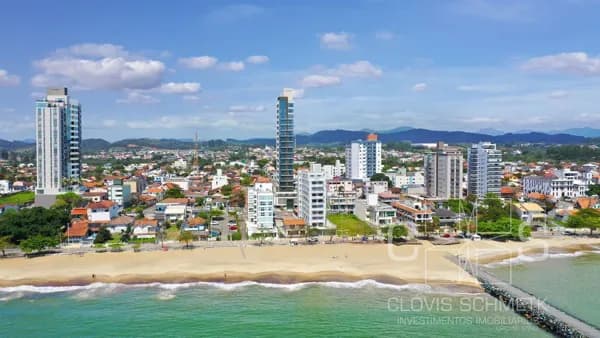 APARTAMENTO NO CENTRO DE PIÇARRAS