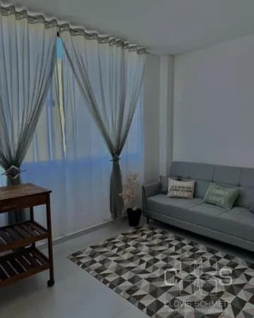 APARTAMENTO MOBILIADO E COM 2 VAGAS DE GARAGEM