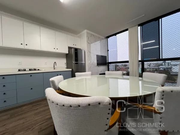 APARTAMENTO COM 3 QUARTOS
