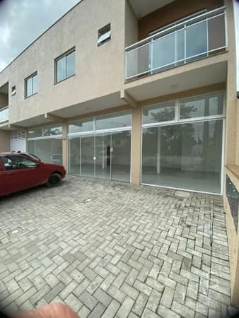 PRÉDIO COM 02 APARTAMENTOS E COM SALA COMERCIAL NO TÉRREO