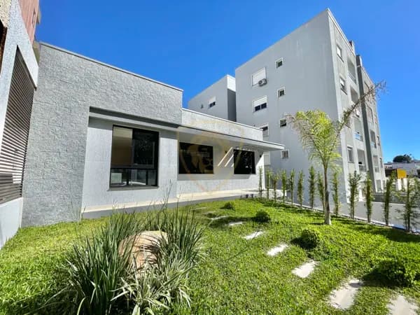 Casa com amplo terreno