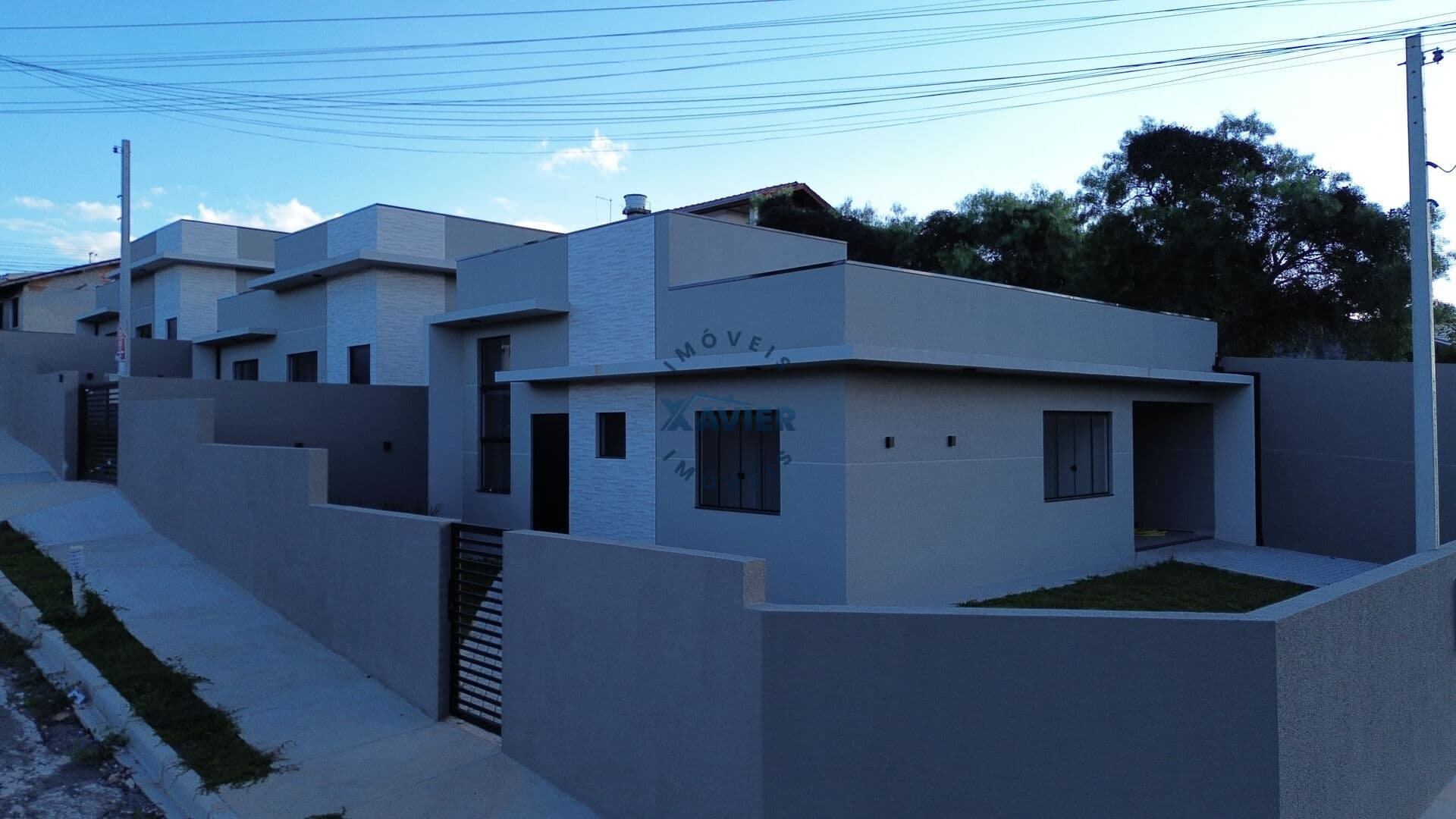 Casa 2 quartos com pé duplo no Bairro Jardim Esmeralda