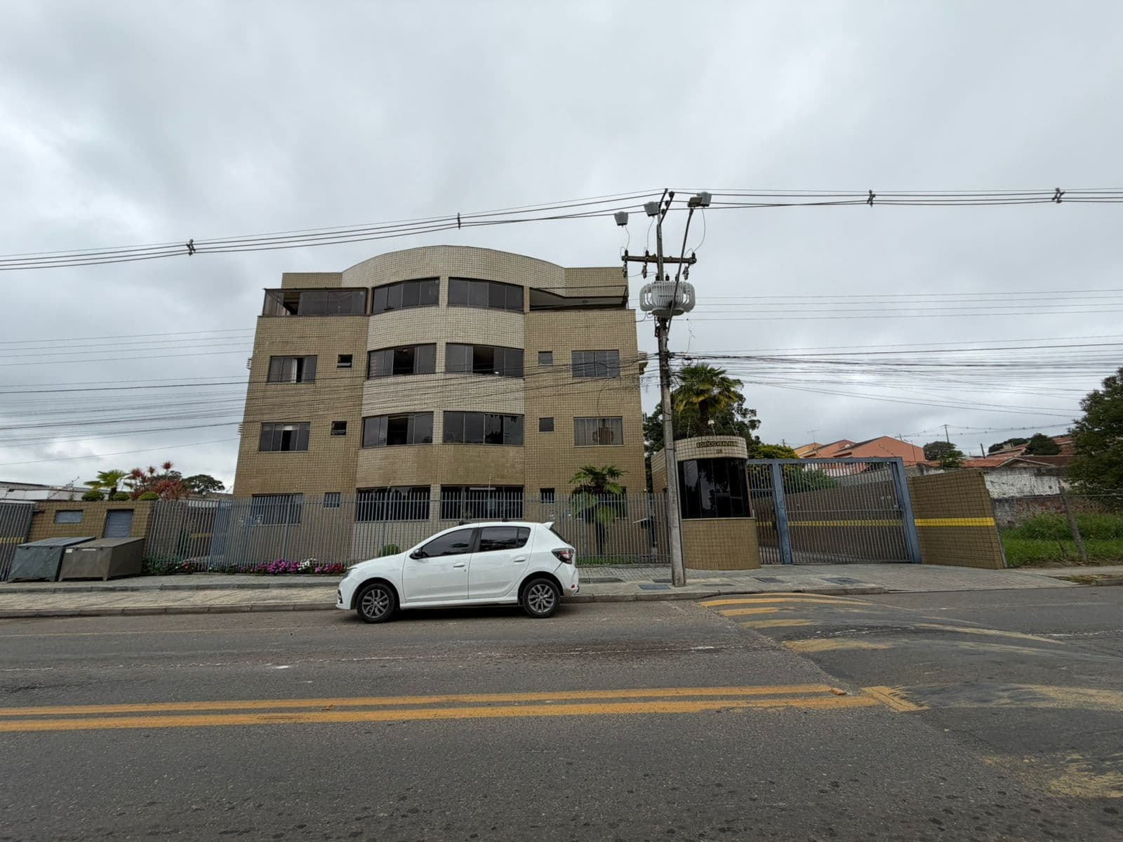 Apartamento de alto padrão no ouro verde a Venda.