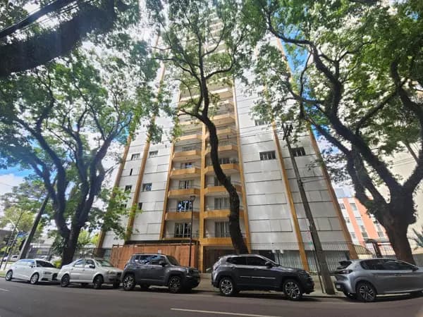 Apartamento à venda no bairro Água Verde em Curitiba/PR