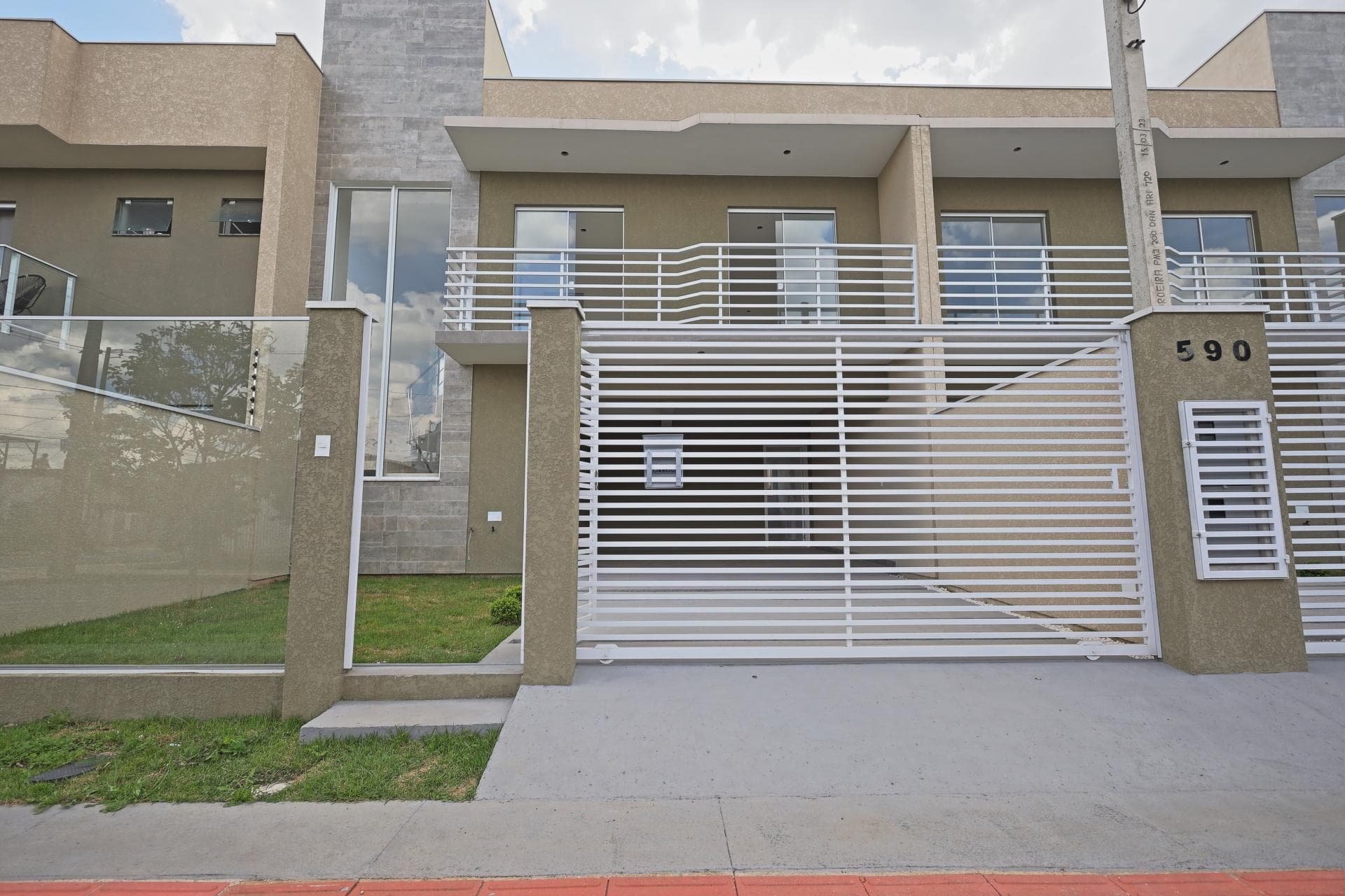 Sobrado de alto Padrão na Cidade Jardim - São José dos Pinhais /PR
