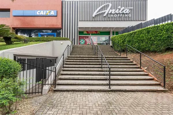 Garagem para alugar no bairro Ahú em Curitiba/PR