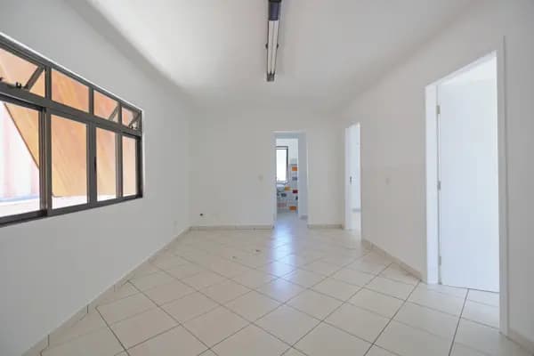 Sala para alugar no bairro Ahú em Curitiba/PR