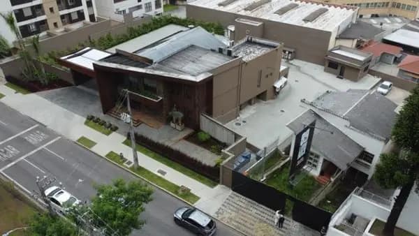 Terreno para alugar no bairro Água Verde em Curitiba/PR