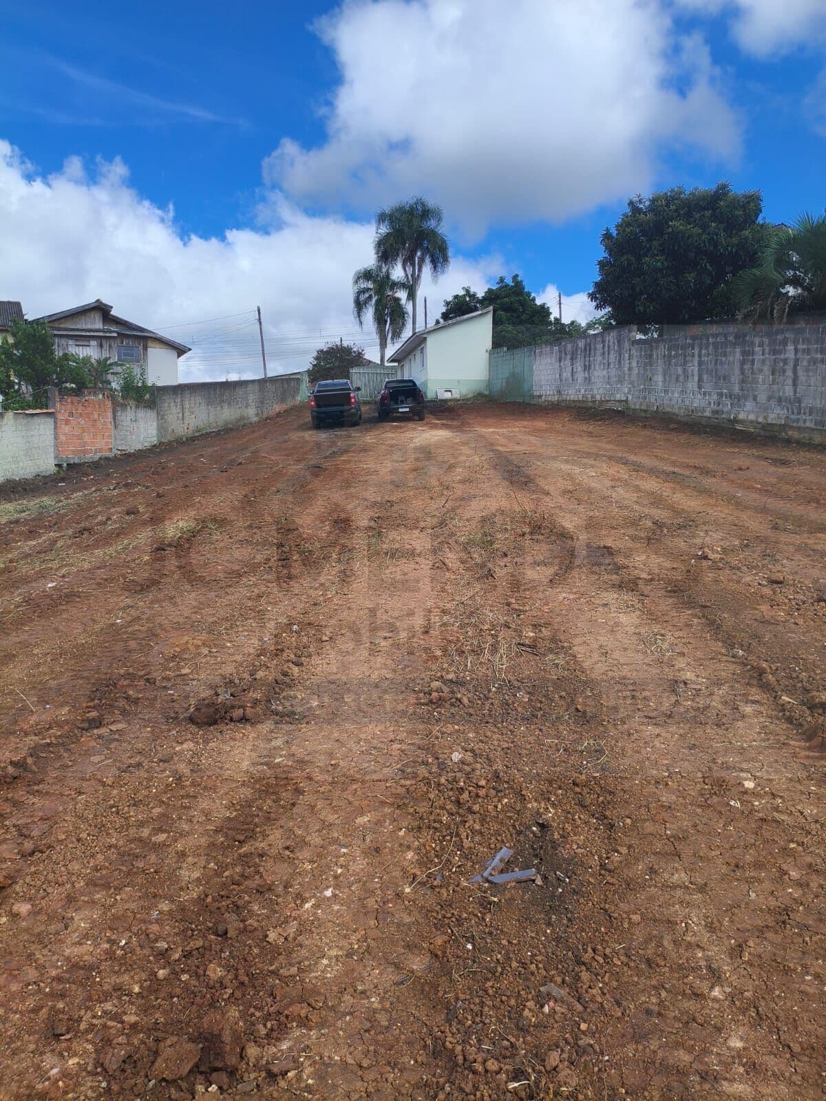 Lote/Terreno em Colombo - São Dimas