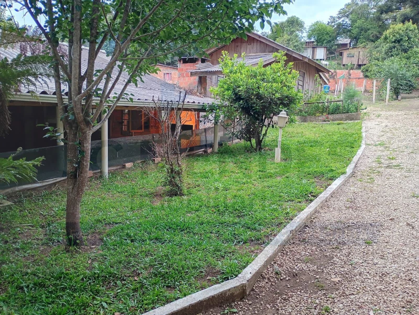 Fazenda/Sítios/Chácaras em Colombo - Capivari