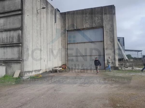 Galpão/Depósito/Armazém em São José dos Pinhais - Ipê