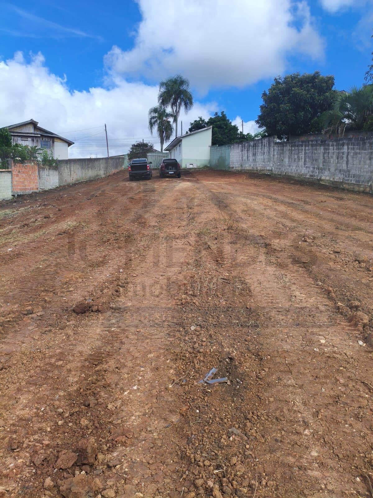 Lote/Terreno em Colombo - São Dimas