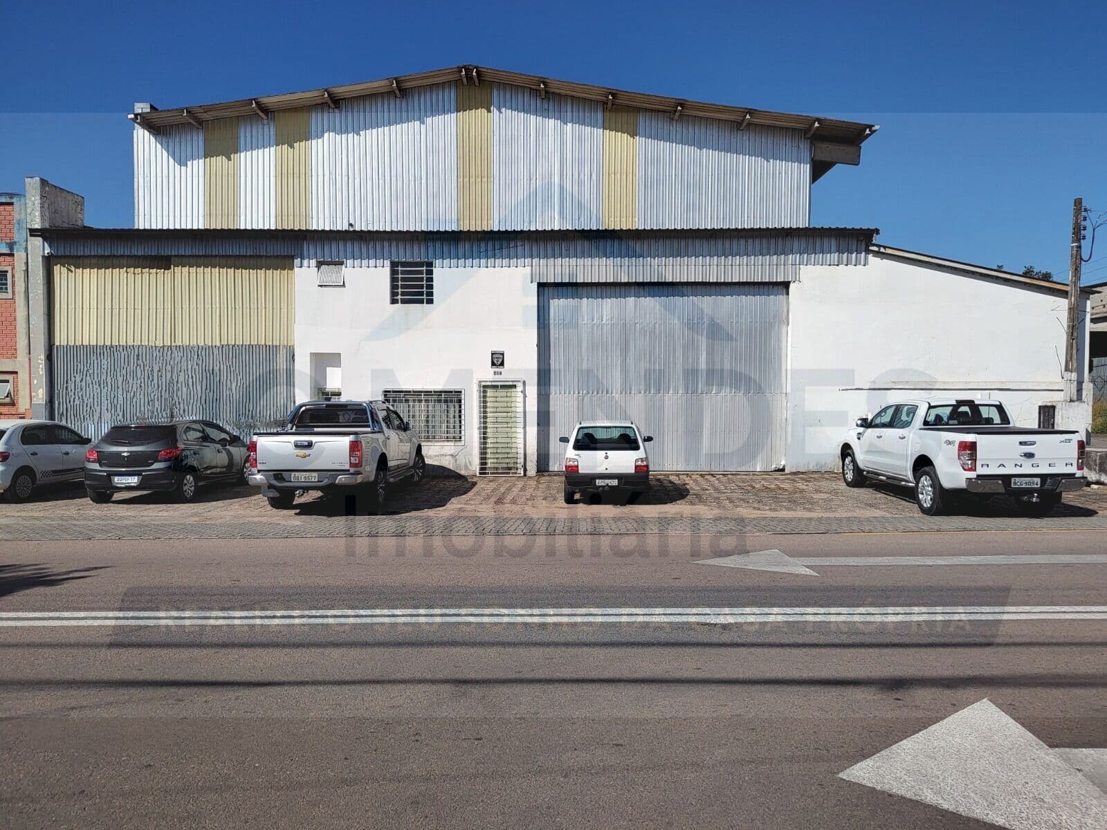 Galpão/Depósito/Armazém em Fazenda Rio Grande - Pioneiros