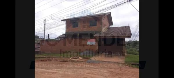 Sobrado em Almirante Tamandaré - Centro