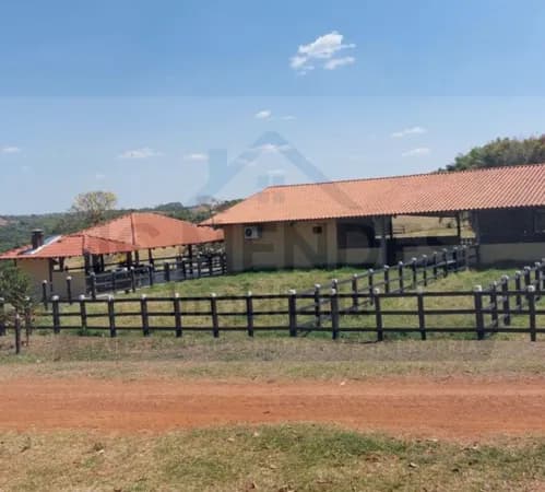 FAZENDA DE ALTO PADRÃO À VENDA – PECUÁRIA COMPLETA | MG