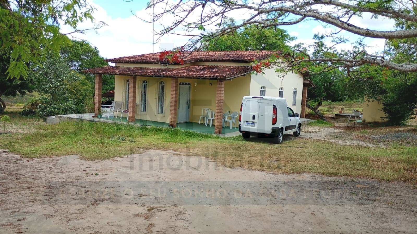 GRANJA AVÍCOLA À VENDA - BA