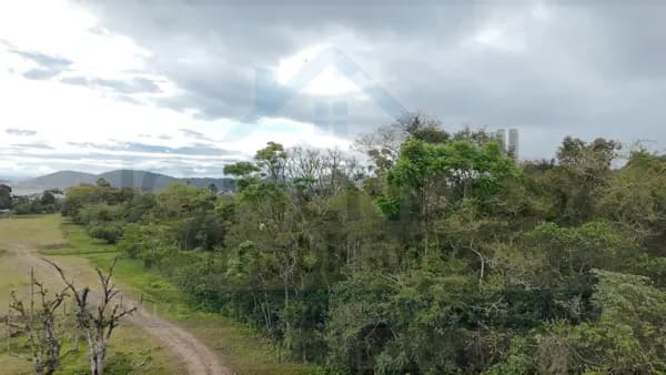 ✨ Terreno – Oportunidade imperdível em Estaleiro / Balneário Camboriú! ✨