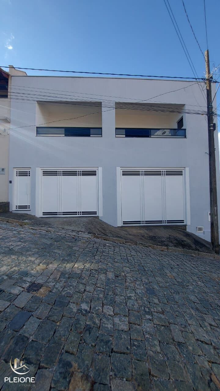 Casa á venda em Centro, Campo Belo/MG