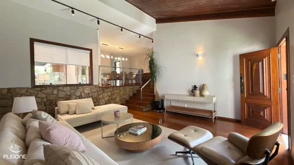 Casa de alto padrão duplex á venda no Bairro Santa Lúcia- Belo Horizonte /Mg