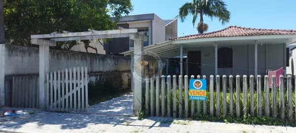 DUAS CASAS DE ALVENARIA NO MESMO IMÓVEL