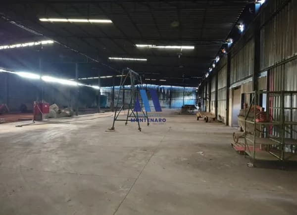 BARRACÃO COMERCIAL/INDUSTRIAL PARA LOCAÇÃO NA ZONA SUL