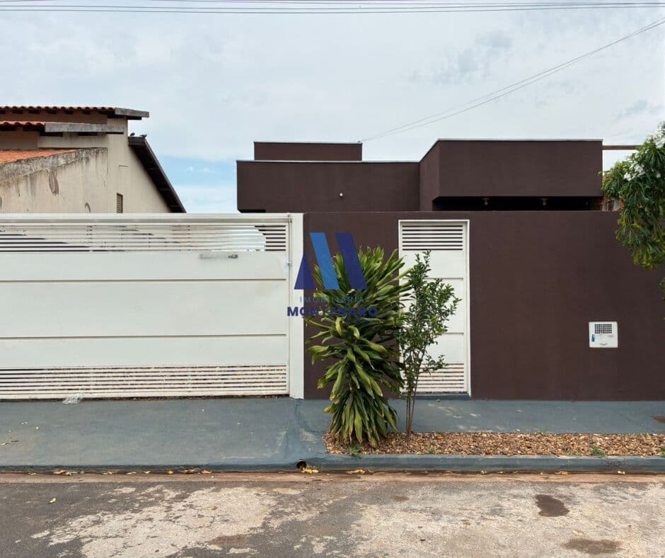 CASA À VENDA NO SÃO THOMAZ