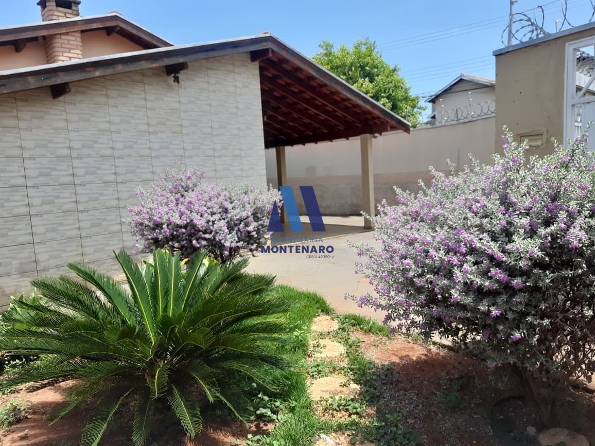 CASA À VENDA NO RES. UNIVERSO