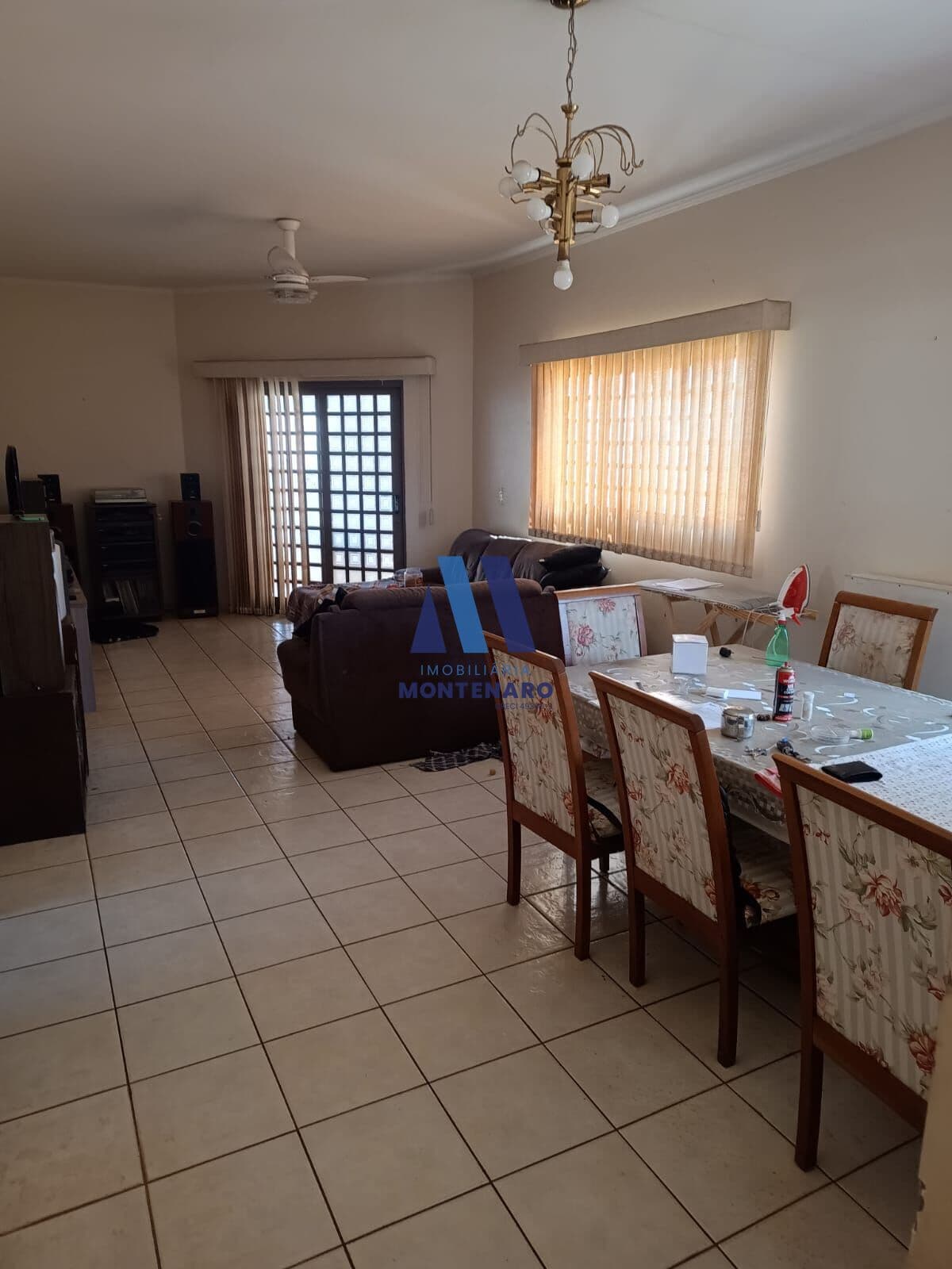 CASA À VENDA NO JD CAPARROZ