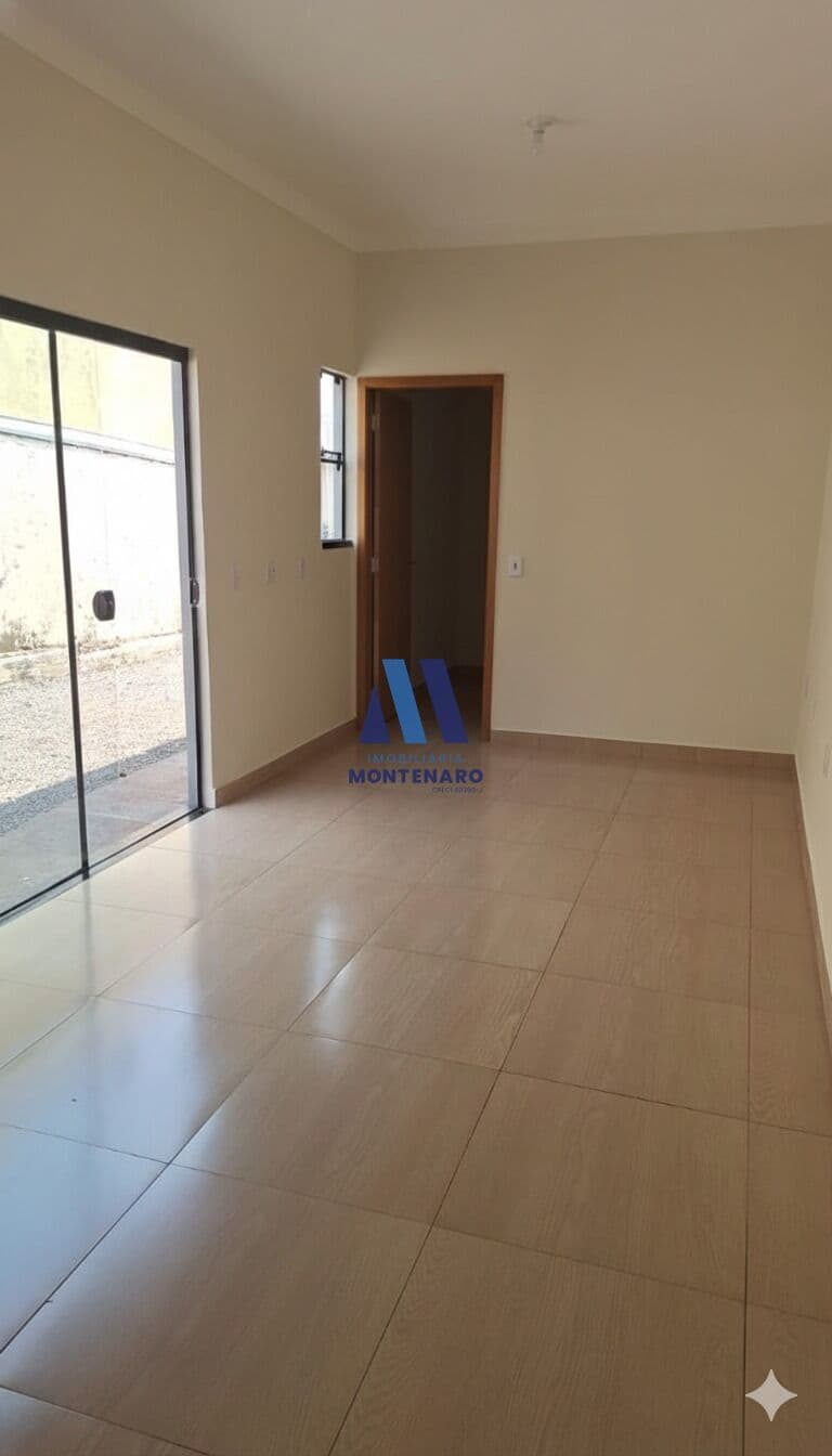 CASA À VENDA EM CEDRAL