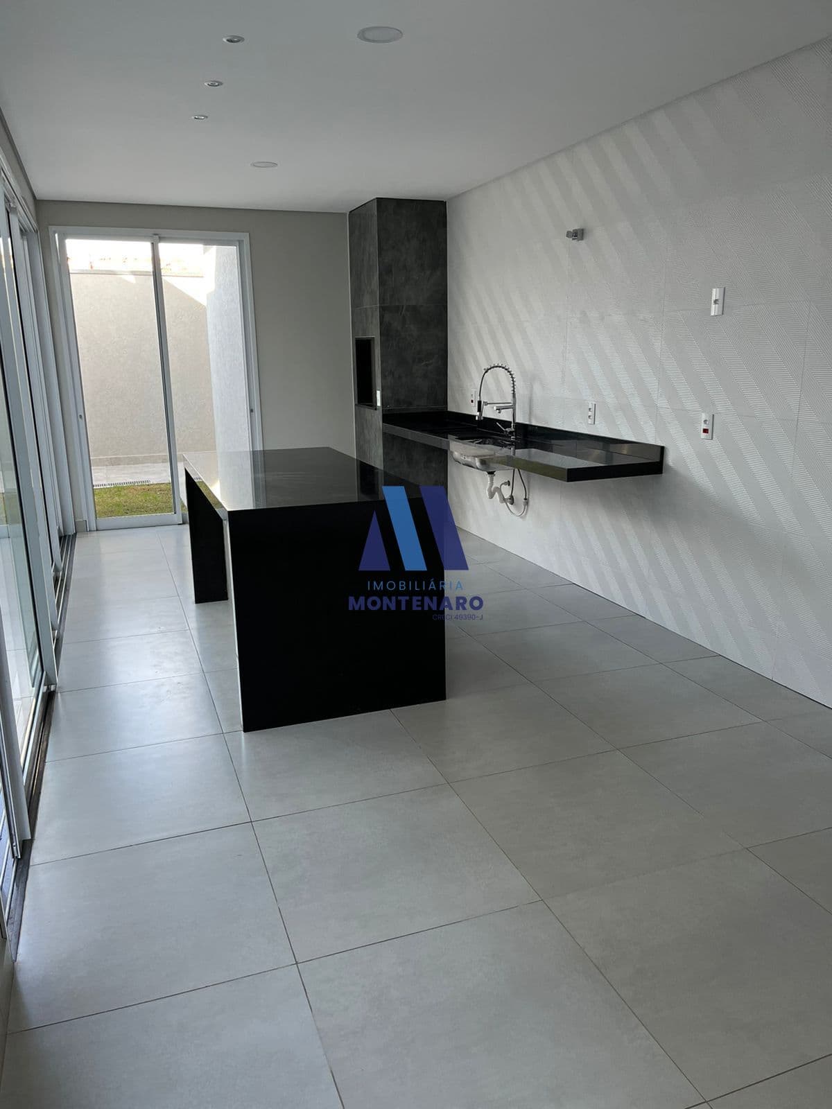 CASA À VENDA NO PQ DAS AMORAS II