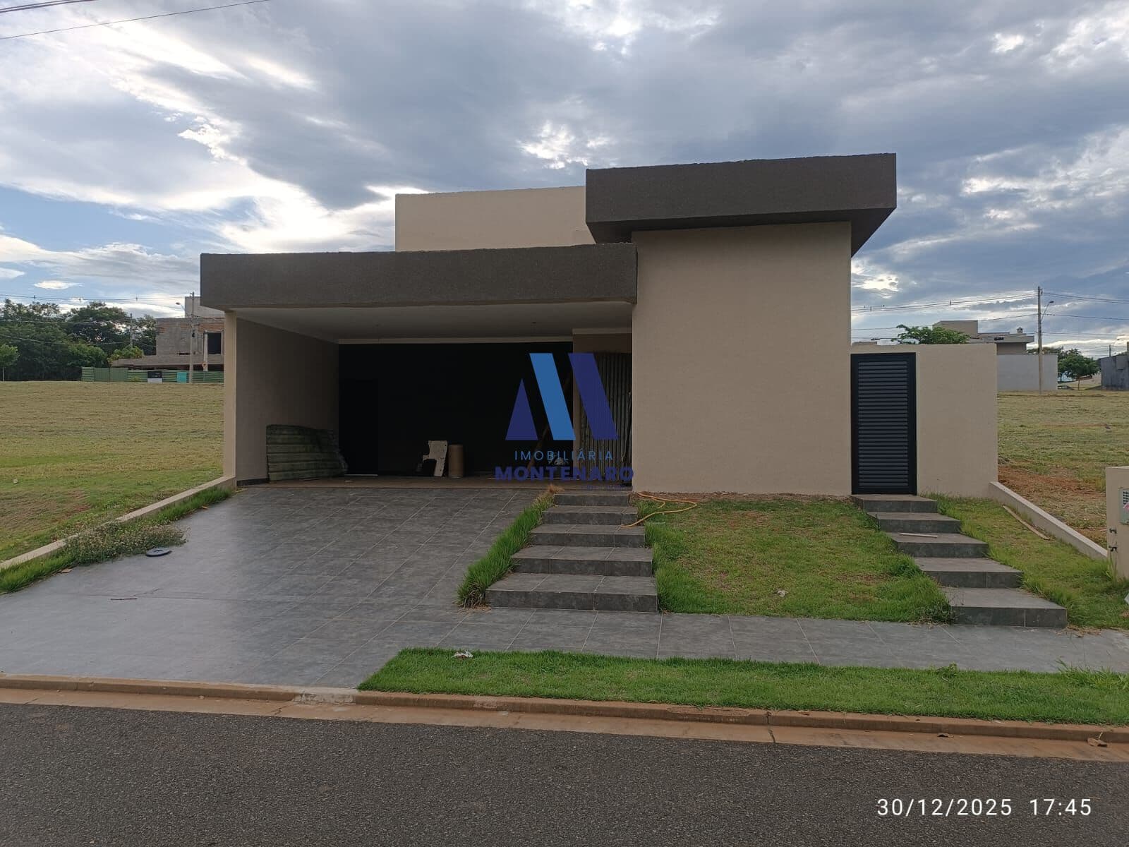 CASA À VENDA NO TERRAS ALPHAVILLE MIRASSOL - EM FASE DE ACABAMENTO