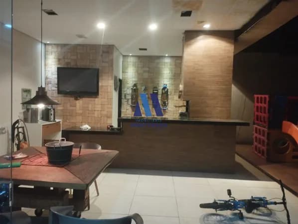CASA À VENDA NO RES. PALESTRA