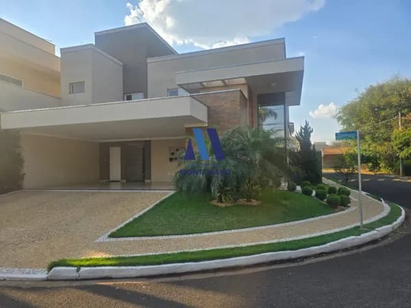 SOBRADO NO CONDOMÍNIO QUINTA DA MATA