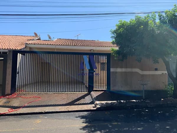 CASA À VENDA NO GISETE