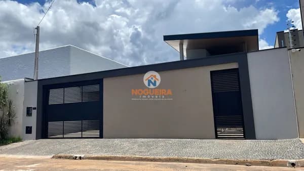 Casa com 3 Suítes e Piscina na 108 Norte – Conforto e Localização Privilegiada!