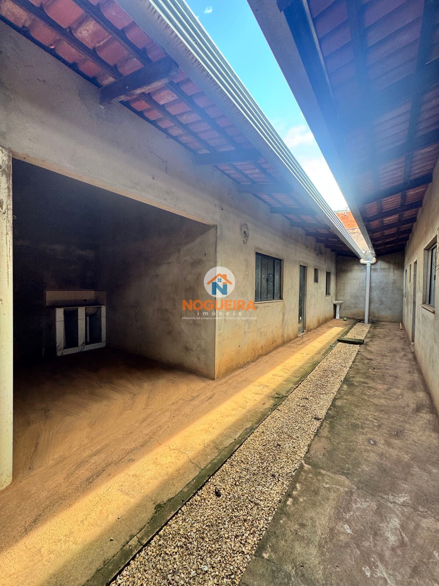 Casa em Taquari com 4 Kit Net / Pego carro popular no negócio