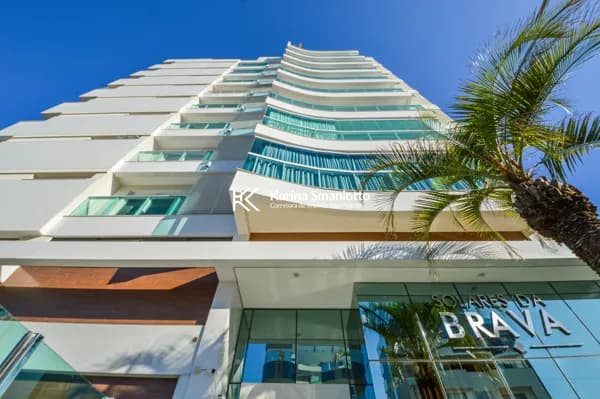 Mobiliado e Decorado com 3 suítes na Praia Brava