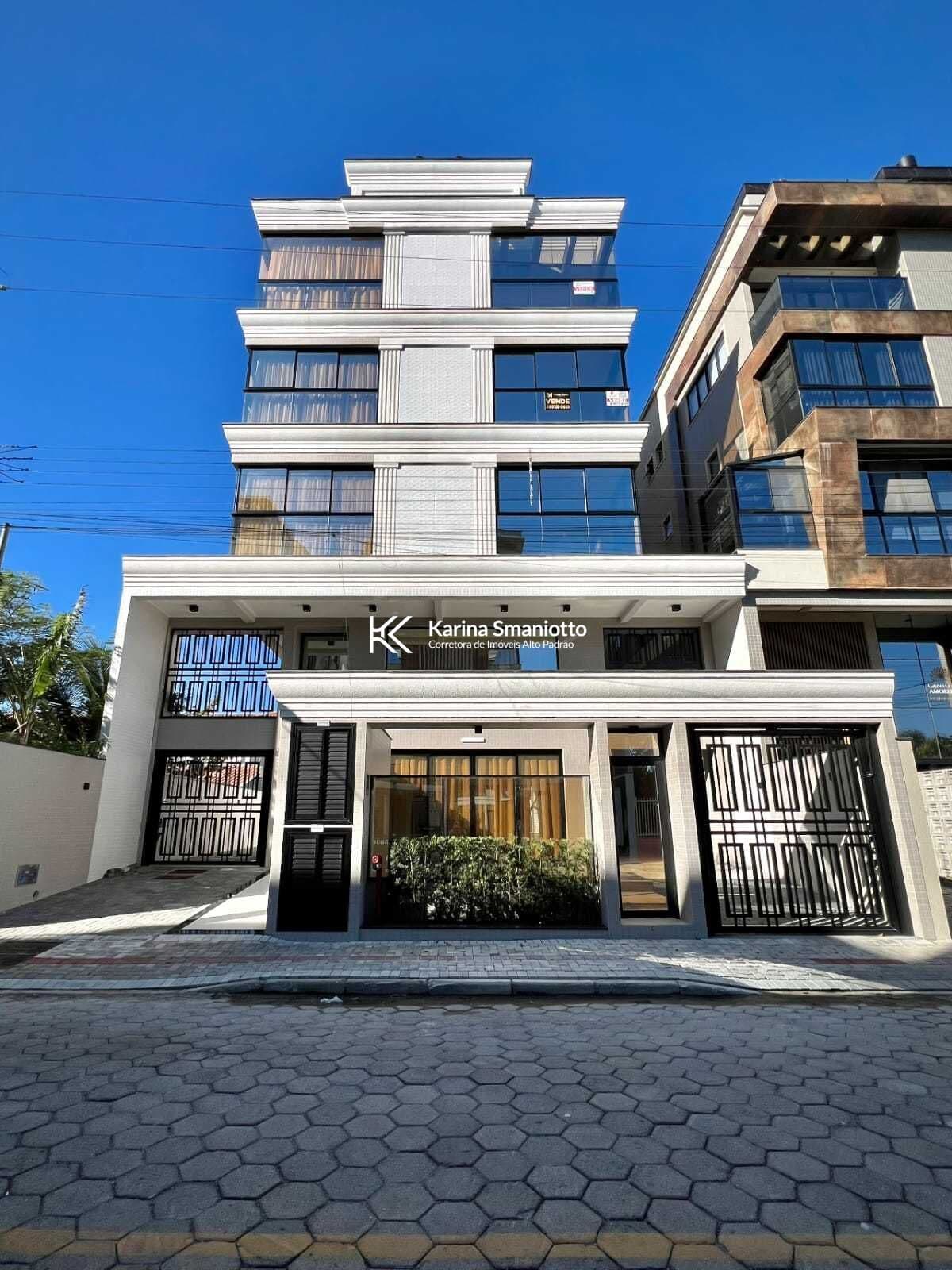 Cobertura duplex próxima a praia em Bombinhas