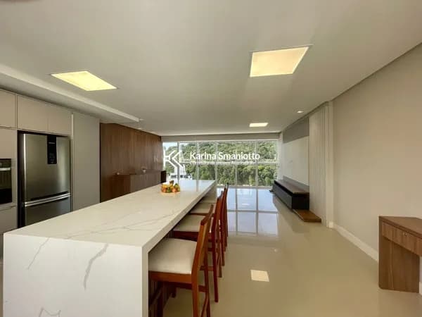 Apartamento com 04 suítes em Balneário Camboriú