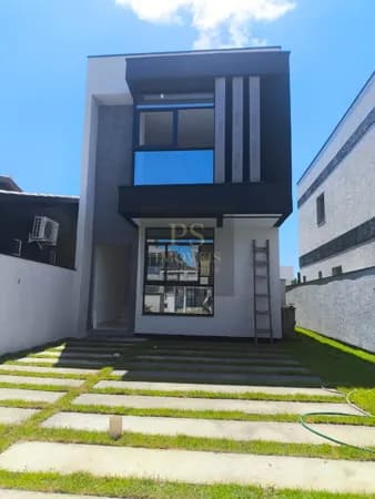 Sobrado Alto Padrão à Venda — 3 Suítes | Jardim dos Cedros | Praia dos Ingleses – Florianópolis