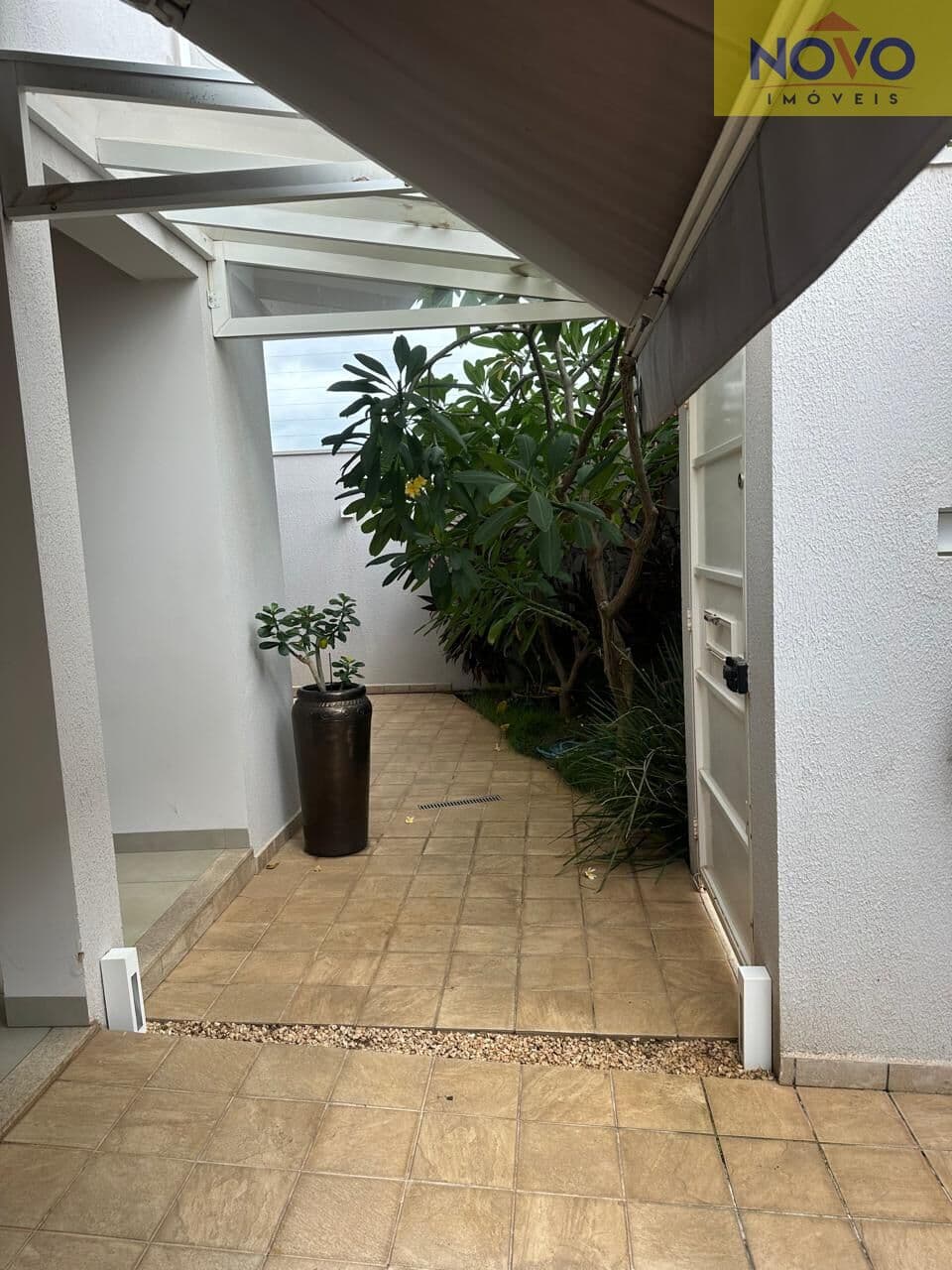Casa Alto Padrão em um dos melhores bairro de catanduva 3 suites escritorio elevador espaço gourmet com piscina churrasqueira