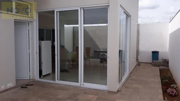Sobrado Padrão para Venda