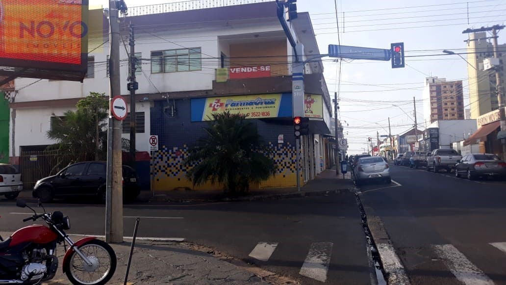 Sobrado Padrão para Venda em Centro Catanduva-SP