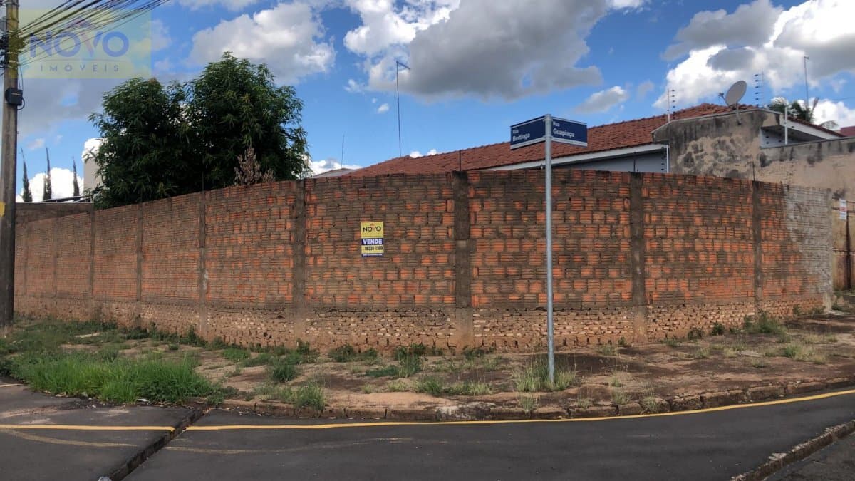 Terreno para Venda em Parque Residencial Agudo Romão Catanduva-SP