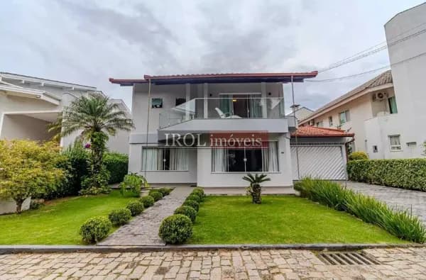 Casa em Balneário Camboriú - Estados