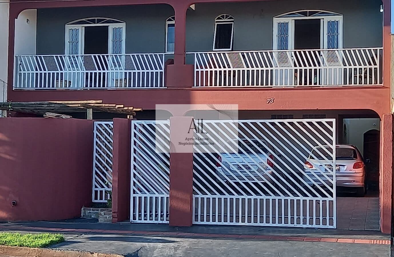 Casa Sobrado em Pacaembú, Londrina/PR